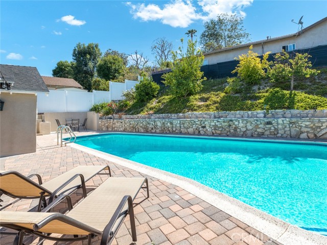 2206 Estribo Drive, Rolling Hills Estates, California 90274, 5 Bedrooms Bedrooms, ,2 BathroomsBathrooms,Residential,Sold,Estribo,PV21112421