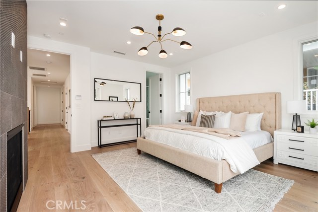 617 31st Street, Manhattan Beach, California 90266, 7 Bedrooms Bedrooms, ,2 BathroomsBathrooms,Residential,Sold,31st,SB20084953