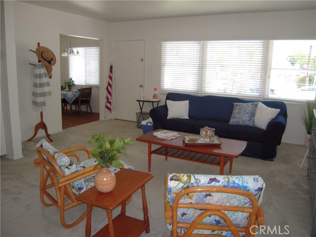 1062 Avenue C, Redondo Beach, California 90277, 2 Bedrooms Bedrooms, ,1 BathroomBathrooms,Residential,Sold,Avenue C,SB20138580