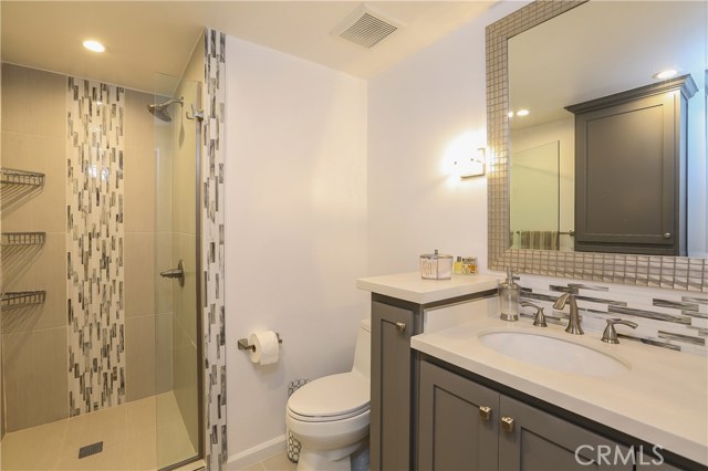 110 Guadalupe Avenue, Redondo Beach, California 90277, 3 Bedrooms Bedrooms, ,3 BathroomsBathrooms,Residential,Sold,Guadalupe,PW17148402