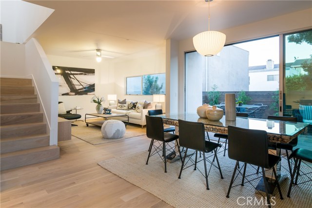 1152 Rowell Avenue, Manhattan Beach, California 90266, 3 Bedrooms Bedrooms, ,2 BathroomsBathrooms,Residential,Sold,Rowell,SB17066274