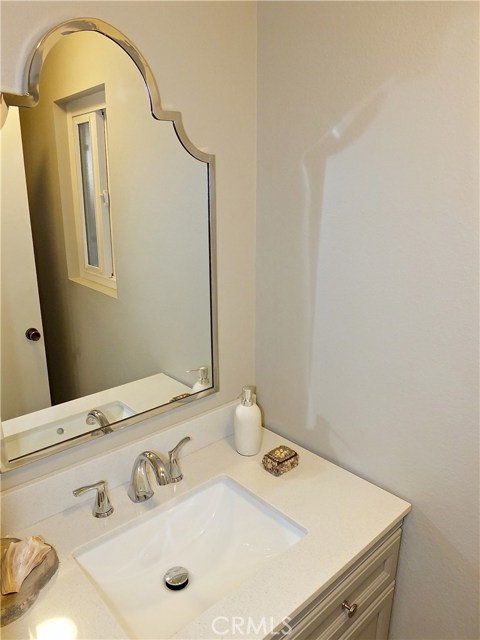 1104 Harkness Lane, Redondo Beach, California 90278, 3 Bedrooms Bedrooms, ,2 BathroomsBathrooms,Residential,Sold,Harkness,PW18238945