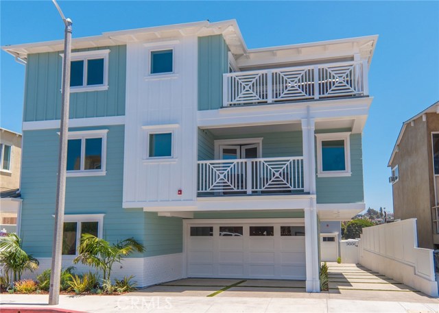702 Loma Drive, Hermosa Beach, California 90254, 3 Bedrooms Bedrooms, ,3 BathroomsBathrooms,Residential,Sold,Loma,SB18137124