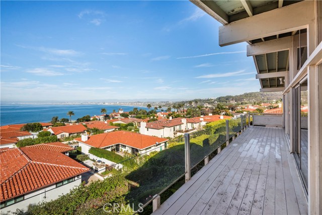 517 Via Almar, Palos Verdes Estates, California 90274, 3 Bedrooms Bedrooms, ,1 BathroomBathrooms,Residential,Sold,Via Almar,PV19003138