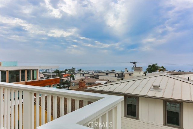 1720 Prospect Avenue, Hermosa Beach, California 90254, 4 Bedrooms Bedrooms, ,2 BathroomsBathrooms,Residential,Sold,Prospect,SB18004103