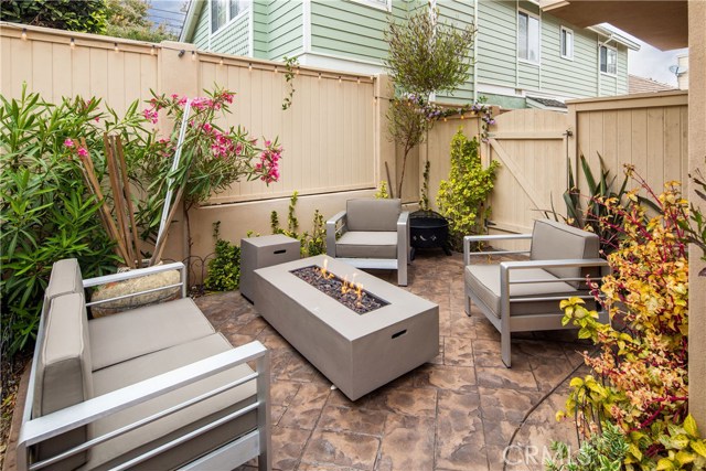 2002 Pullman Lane, Redondo Beach, California 90278, 4 Bedrooms Bedrooms, ,3 BathroomsBathrooms,Residential,Sold,Pullman,SB20110068
