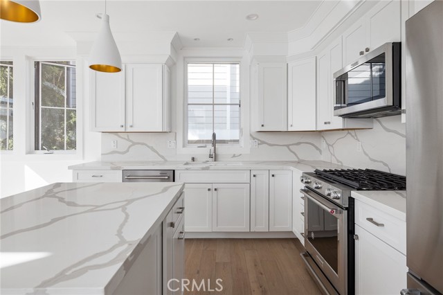 2112 Carnegie Lane, Redondo Beach, California 90278, 5 Bedrooms Bedrooms, ,5 BathroomsBathrooms,Residential,Sold,Carnegie,SB21029715