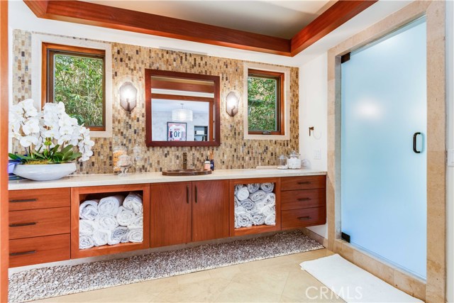 3305 Pine Avenue, Manhattan Beach, California 90266, 4 Bedrooms Bedrooms, ,1 BathroomBathrooms,Residential,Sold,Pine,SB20042109