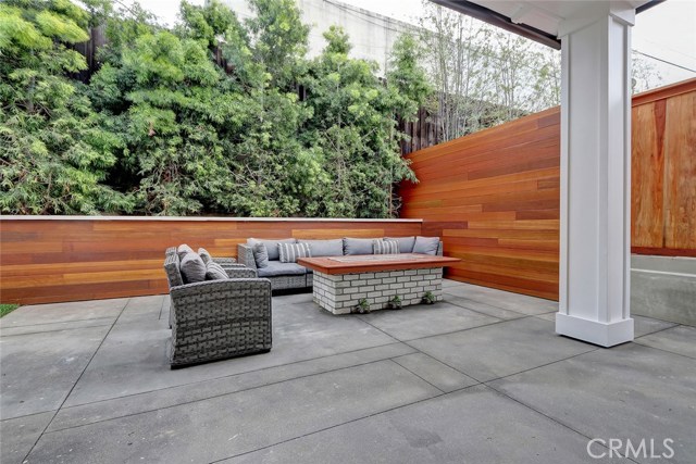 1716 Oak Avenue, Manhattan Beach, California 90266, 5 Bedrooms Bedrooms, ,5 BathroomsBathrooms,Residential,Sold,Oak,SB19008718