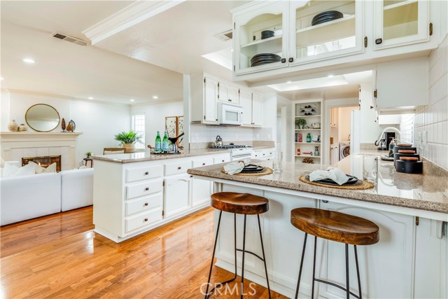 1413 Oak, Manhattan Beach, California 90266, 4 Bedrooms Bedrooms, ,2 BathroomsBathrooms,Residential,Sold,Oak,SB19132316