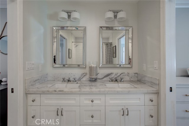 1135 21st Street, Manhattan Beach, California 90266, 3 Bedrooms Bedrooms, ,2 BathroomsBathrooms,Residential,Sold,21st,PV20109589