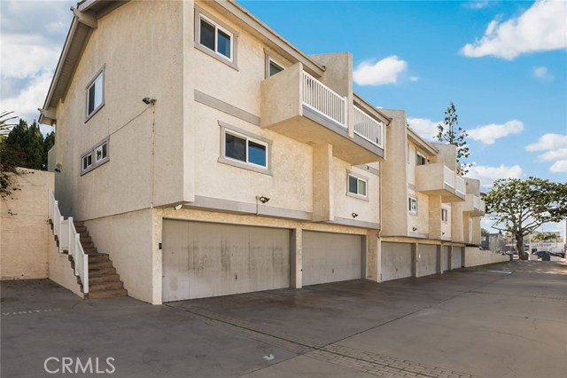 710 Guadalupe Avenue, Redondo Beach, California 90277, 2 Bedrooms Bedrooms, ,1 BathroomBathrooms,Residential,Sold,Guadalupe,SB18012304