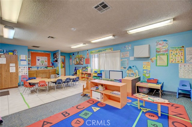 National Trails, 92342, ,Commercial,For Sale,National Trails,CV20180821