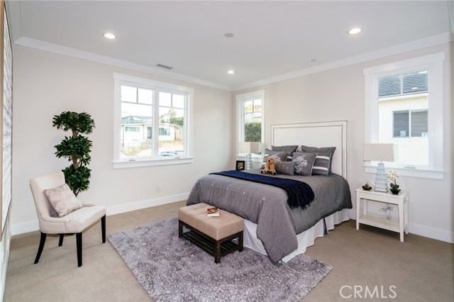 1457 18th Street, Manhattan Beach, California 90266, 5 Bedrooms Bedrooms, ,2 BathroomsBathrooms,Residential,Sold,18th,SB17091633