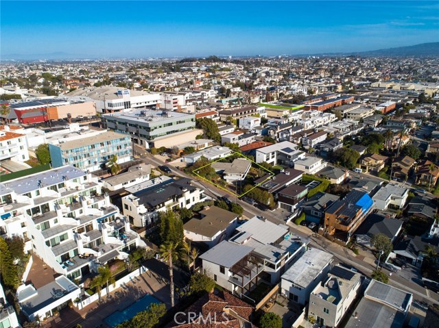 720 24th Place, Hermosa Beach, California 90254, 2 Bedrooms Bedrooms, ,2 BathroomsBathrooms,Residential,Sold,24th,SB19085096