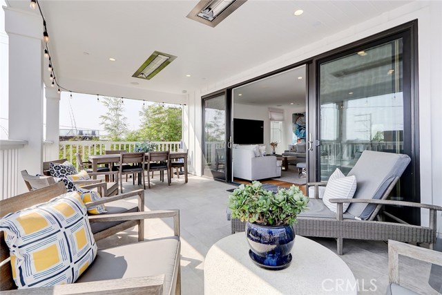 420 31st Street, Manhattan Beach, California 90266, 5 Bedrooms Bedrooms, ,2 BathroomsBathrooms,Residential,Sold,31st,SB20242729