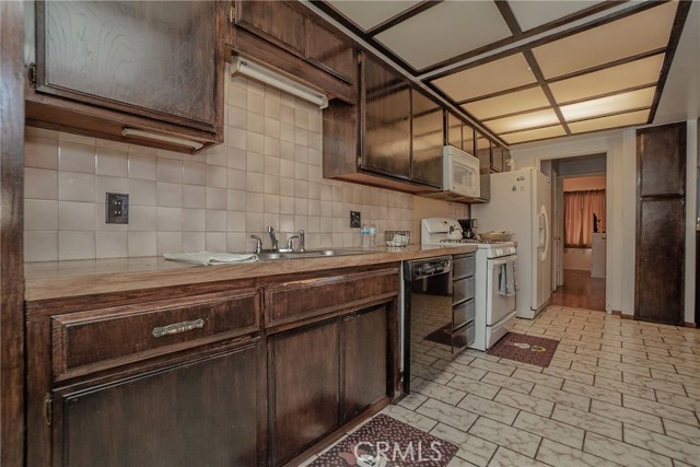 2804 Barkley Lane, Redondo Beach, California 90278, 3 Bedrooms Bedrooms, ,1 BathroomBathrooms,Residential,Sold,Barkley,SB20244906