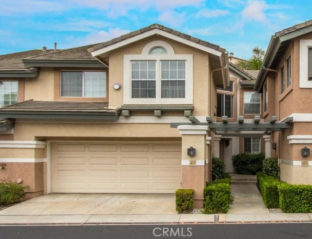 Welcome Home! This beautiful light and bright Town home is ready for you in the popular gated... Primary Photo for Listing #OC17116684