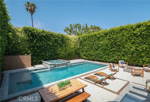 933 9th Street, Manhattan Beach, California 90266, 4 Bedrooms Bedrooms, ,2 BathroomsBathrooms,Residential,Sold,9th,SB21112500