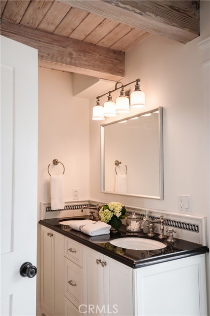 3213 Manhattan Avenue, Manhattan Beach, California 90266, 3 Bedrooms Bedrooms, ,3 BathroomsBathrooms,Residential,Sold,Manhattan,SB21049996