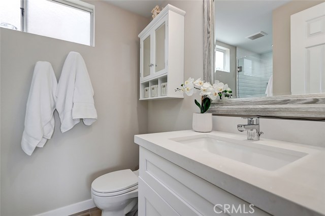 926 1st Street, Hermosa Beach, California 90254, 2 Bedrooms Bedrooms, ,2 BathroomsBathrooms,Residential,Sold,1st,SB20082752