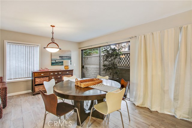 700 Esplanade, Redondo Beach, California 90277, 3 Bedrooms Bedrooms, ,2 BathroomsBathrooms,Residential,Sold,Esplanade,SB18014661