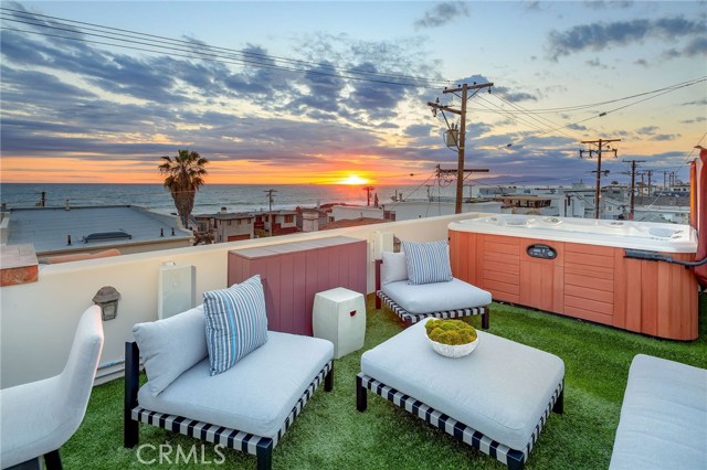 123 29th Street, Hermosa Beach, California 90254, 5 Bedrooms Bedrooms, ,5 BathroomsBathrooms,Residential,Sold,29th,SB20099195