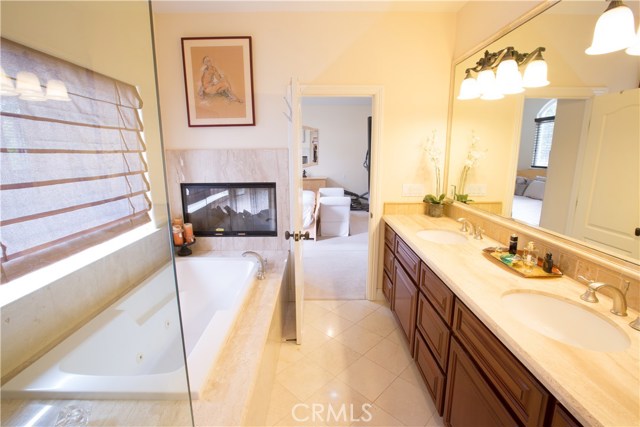 508 Lucia Avenue, Redondo Beach, California 90277, 4 Bedrooms Bedrooms, ,2 BathroomsBathrooms,Residential,Sold,Lucia,SB17079122