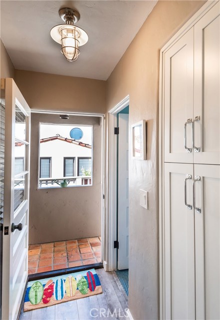 316 29th Court, Hermosa Beach, California 90254, 2 Bedrooms Bedrooms, ,2 BathroomsBathrooms,Residential,Sold,29th,SB19074769