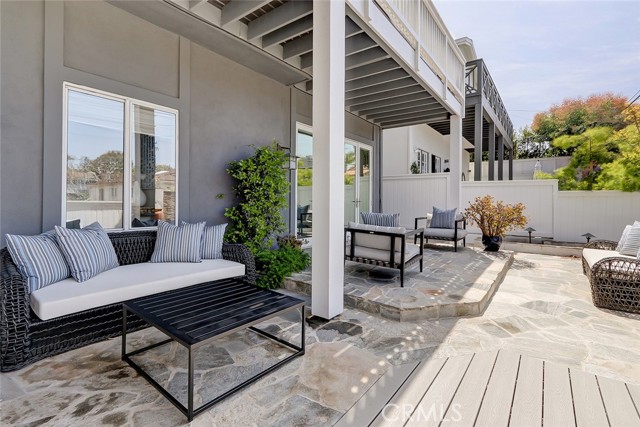 2905 Maple Avenue, Manhattan Beach, California 90266, 4 Bedrooms Bedrooms, ,3 BathroomsBathrooms,Residential,Sold,Maple,SB21079854