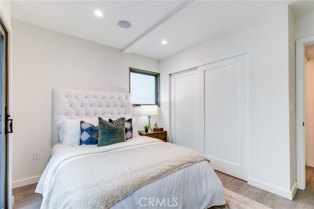 206 Moonstone Street, Manhattan Beach, California 90266, 4 Bedrooms Bedrooms, ,1 BathroomBathrooms,Residential,Sold,Moonstone,SB19150217