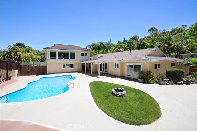 Beautiful pool and patio area