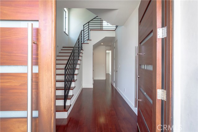 521 Gertruda, Redondo Beach, California 90277, 3 Bedrooms Bedrooms, ,4 BathroomsBathrooms,Residential,Sold,Gertruda,PV17183472