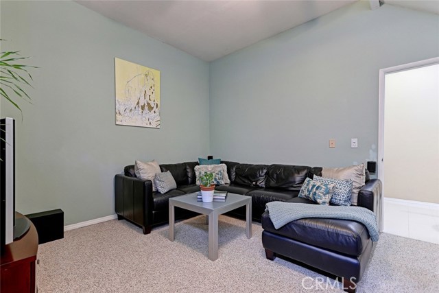 105 Irena Avenue, Redondo Beach, California 90277, 3 Bedrooms Bedrooms, ,3 BathroomsBathrooms,Residential,Sold,Irena,SB17195554