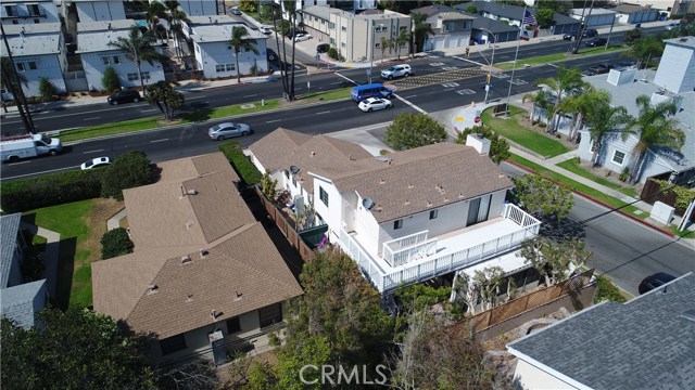 1356 Manhattan Beach Boulevard, Manhattan Beach, California 90266, ,Residential Income,Sold,Manhattan Beach,SB18194373