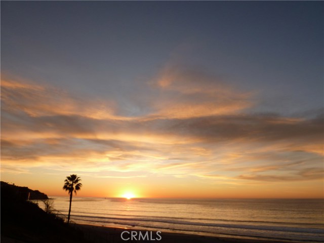 555 Esplanade #112, Redondo Beach, California 90277, 1 Bedroom Bedrooms, ,1 BathroomBathrooms,Residential,Sold,Esplanade #112,PW17146185