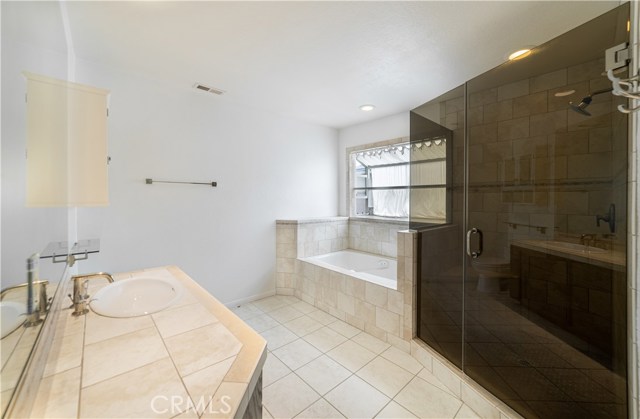 2517 Gates Avenue, Redondo Beach, California 90278, 3 Bedrooms Bedrooms, ,2 BathroomsBathrooms,Residential,Sold,Gates,SB20139579