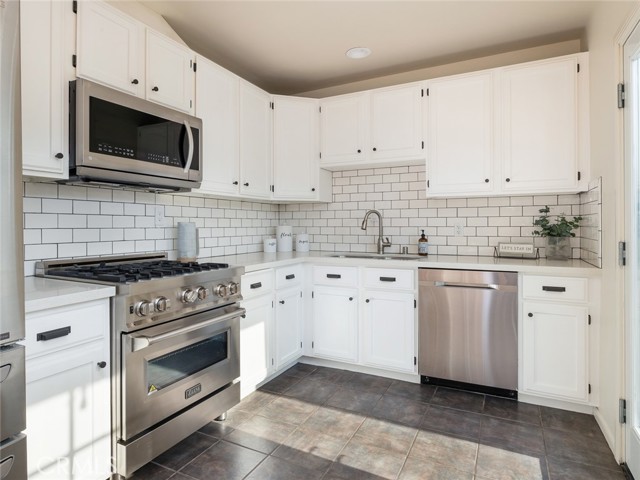 701 Firmona Avenue, Redondo Beach, California 90278, 3 Bedrooms Bedrooms, ,2 BathroomsBathrooms,Residential,Sold,Firmona,SB21149266