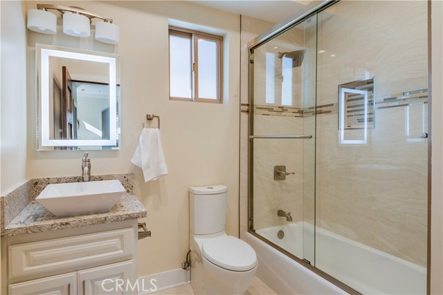 3208 Pacific Avenue, Manhattan Beach, California 90266, 4 Bedrooms Bedrooms, ,3 BathroomsBathrooms,Residential,Sold,Pacific,SB18253050