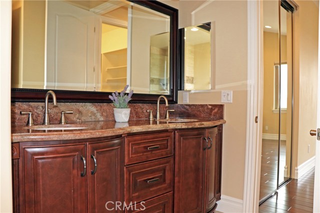1807 Huntington Lane, Redondo Beach, California 90278, 4 Bedrooms Bedrooms, ,3 BathroomsBathrooms,Residential,Sold,Huntington,SB19151183