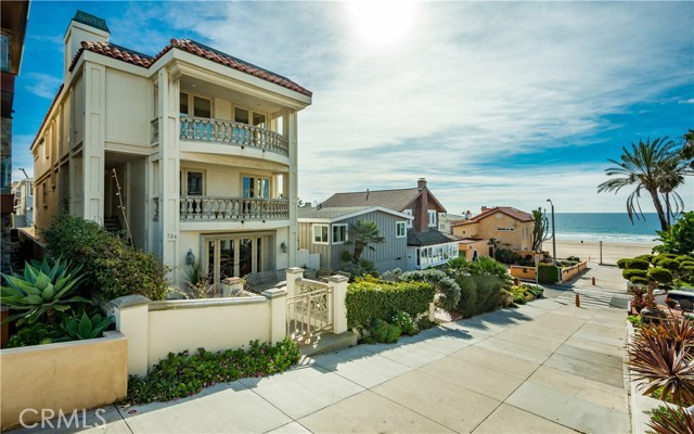 124 6th Street, Manhattan Beach, California 90266, 5 Bedrooms Bedrooms, ,6 BathroomsBathrooms,Residential,Sold,6th,SB20031166