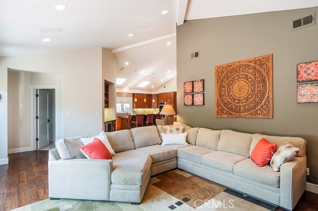1608 Faymont Avenue, Manhattan Beach, California 90266, 3 Bedrooms Bedrooms, ,1 BathroomBathrooms,Residential,Sold,Faymont,SB17110962