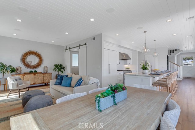 1307 Gertruda Avenue, Redondo Beach, California 90277, 5 Bedrooms Bedrooms, ,1 BathroomBathrooms,Residential,Sold,Gertruda,SB21076858