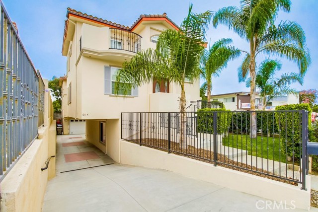 611 Pacific Coast, Redondo Beach, California 90277, 5 Bedrooms Bedrooms, ,4 BathroomsBathrooms,Residential,Sold,Pacific Coast,OC17213002