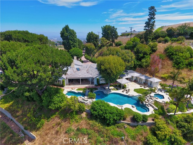 15 Upper Blackwater Cyn Road, Rolling Hills, California 90274, 6 Bedrooms Bedrooms, ,7 BathroomsBathrooms,Residential,Sold,Upper Blackwater Cyn,PV20018171