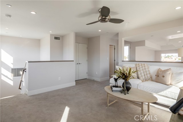 1729 Harriman Lane, Redondo Beach, California 90278, 4 Bedrooms Bedrooms, ,3 BathroomsBathrooms,Residential,Sold,Harriman,SB19259591