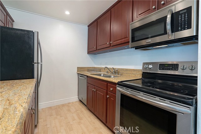 605 Prospect Avenue, Redondo Beach, California 90277, 2 Bedrooms Bedrooms, ,2 BathroomsBathrooms,Residential,Sold,Prospect,SB20126152