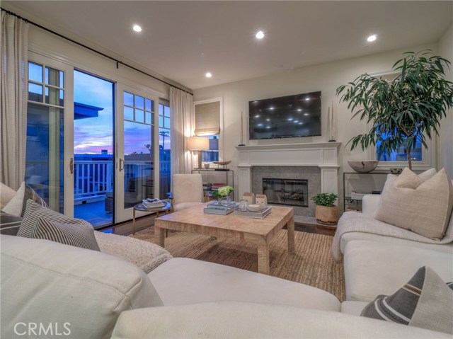 432 23rd Street, Manhattan Beach, California 90266, 3 Bedrooms Bedrooms, ,3 BathroomsBathrooms,Residential,Sold,23rd,SB20013971