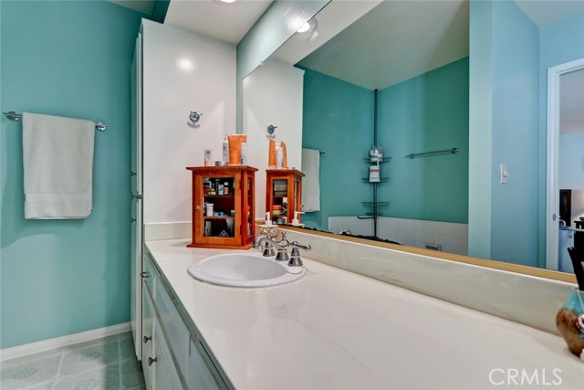 105 Irena Avenue, Redondo Beach, California 90277, 3 Bedrooms Bedrooms, ,3 BathroomsBathrooms,Residential,Sold,Irena,SB18189275