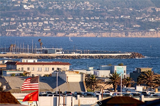 1955 Monterey Boulevard, Hermosa Beach, California 90254, 4 Bedrooms Bedrooms, ,2 BathroomsBathrooms,Residential,Sold,Monterey,SB18111119